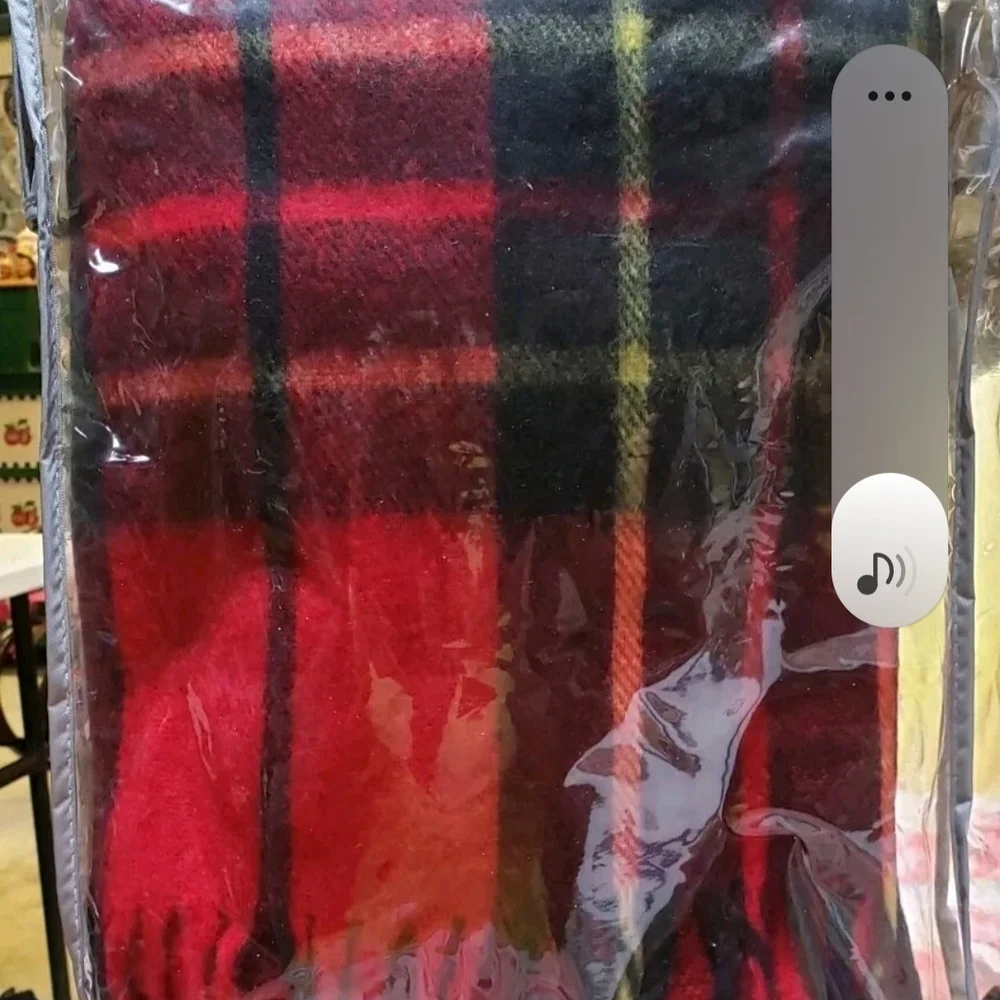 VTG Picnic, Home, Auto, Beach Plaid Blanket 50x60 100% Acrylic St Mary's
